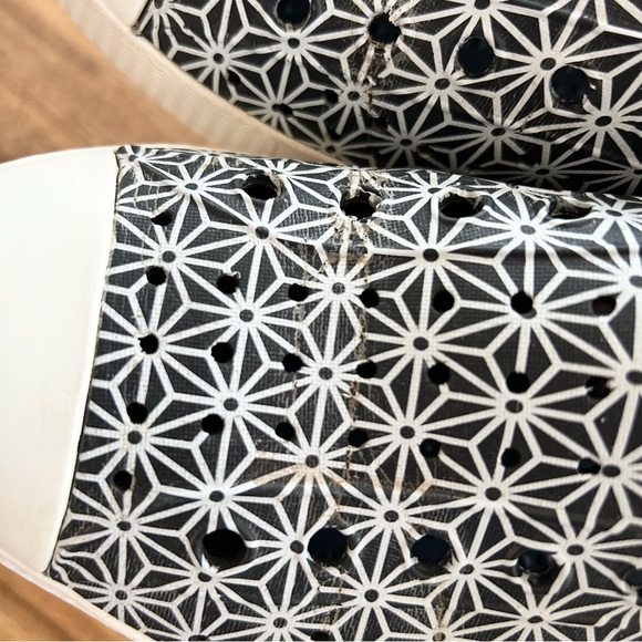 Native Jefferson unisex slip on water shoe - Picture 6 of 11